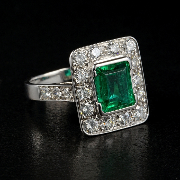 Art Deco 2.1ct Colombian Emerald and Diamond Cluster Ring