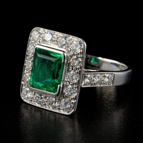 Art Deco Antique 2.10ct Natural Colombian Emerald and Diamond Cluster Tablet Ring