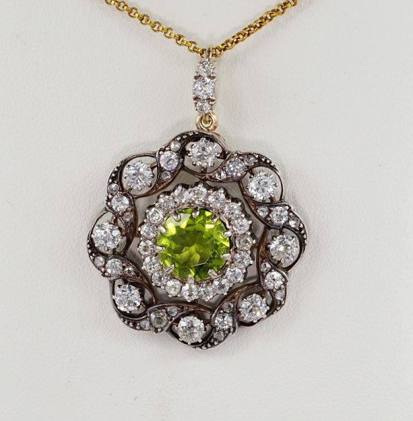 Antique Victorian 2.6ct Peridot and 3.1ct Old Cut Diamond Double Flower Cluster Pendant come Brooch
