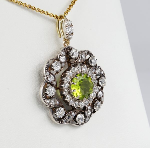 Antique Victorian 2.6ct Peridot and 3.1ct Old Cut Diamond Double Floral Cluster Pendant come Brooch