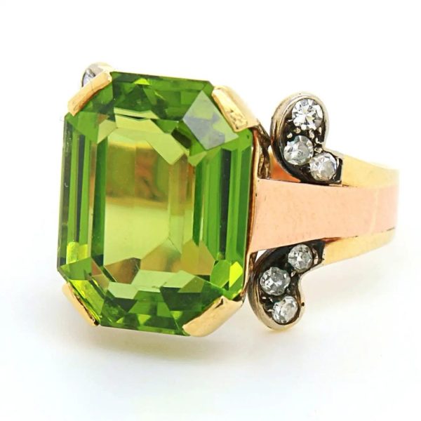 Vintage 11ct Peridot and Diamond Ring in 14ct Gold
