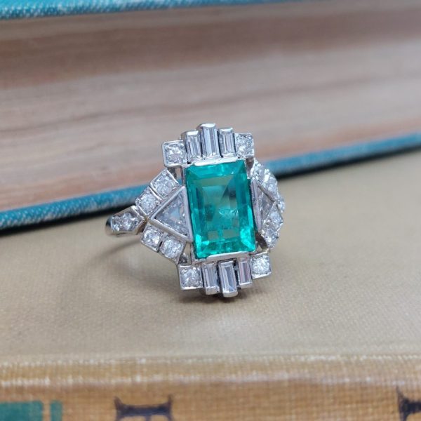 Antique Art Deco 2.25ct Emerald and Diamond Ring