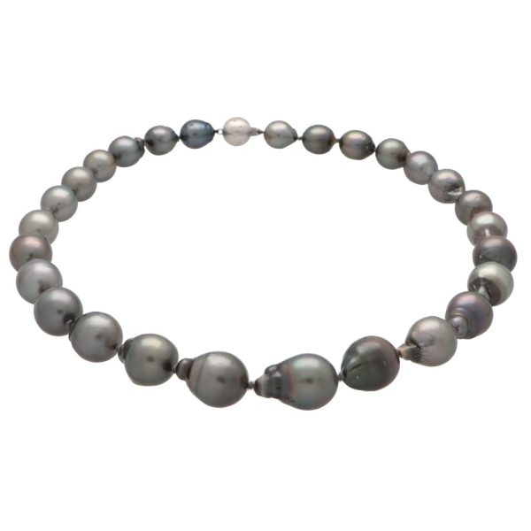 Tahitian Pearl Necklace With Diamond Clasp