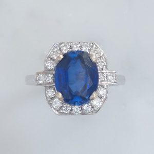 Vintage Tanzanite and Diamond Cluster Ring, 4cts