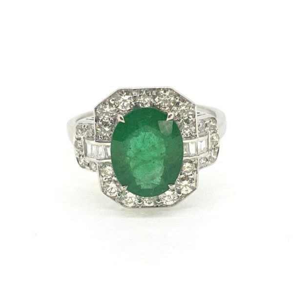 2.12ct Oval Emerald and Diamond Cluster Dress Ring
