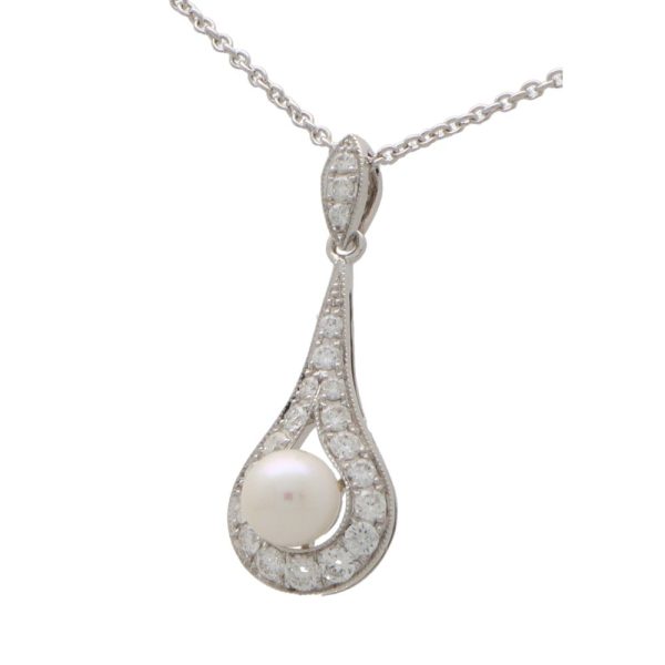 Diamond and Pearl Cluster Drop Pendant Necklace