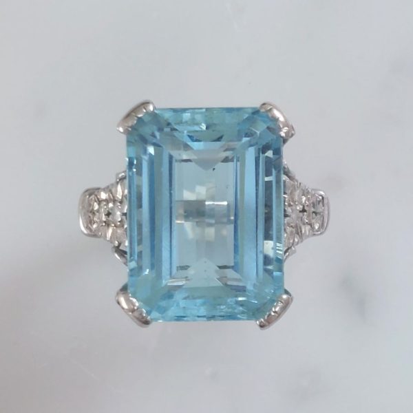 Vintage Aquamarine Ring with Floral Diamond Set Shoulders