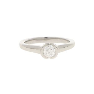 Modern 0.33ct Diamond Solitaire Engagement Ring in Platinum, single stone diamond in beautifully hand crafted setting, E/F colour and SI2 clarity. London hallmarks, Circa 2015