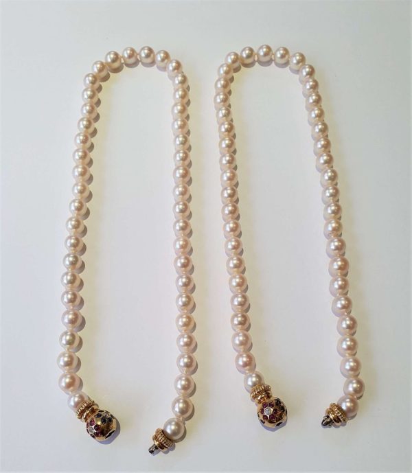 Vintage 1980s Italian Akoya Pearl Long Necklace with Gem Set Clasps