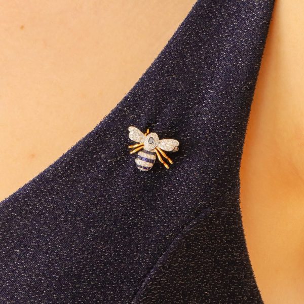 Modern Sapphire and Diamond Insect Bee Brooch in 18ct Yellow and White Gold