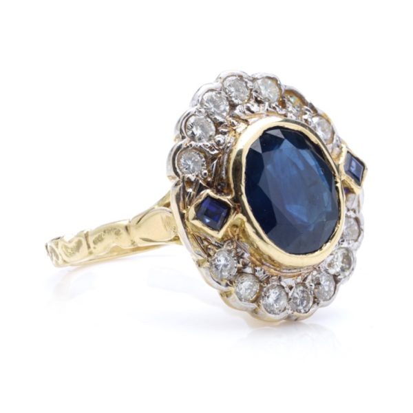 Vintage 2ct Sapphire and Diamond Cluster Ring in 18ct Yellow Gold