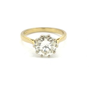 Traditional 2.22ct Brilliant Cut Diamond Solitaire Engagement Ring in 18ct Yellow Gold