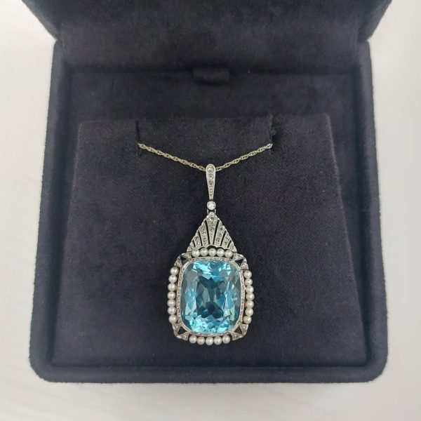 Art Deco Antique Aquamarine and Diamond Pendant Necklace