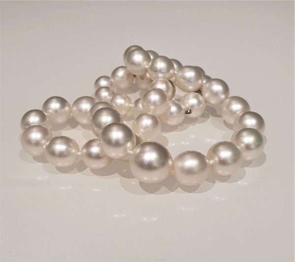 Vintage South Sea Pearl Graduated Necklace