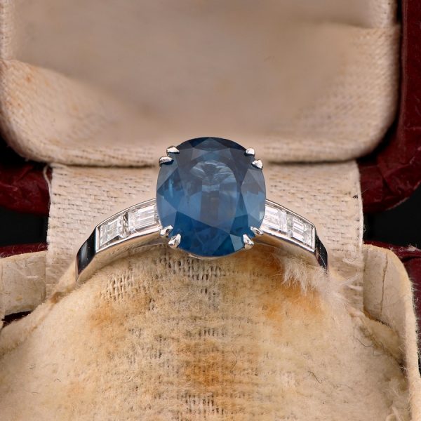 3.31ct Natural No Heat Sapphire Solitaire Engagement Ring with Baguette Diamond Shoulders with Laboratory Certificate