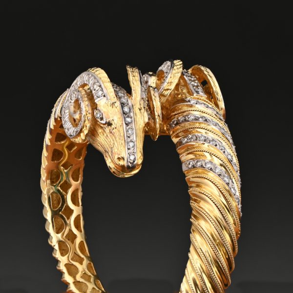 Vintage Italian 18ct Yellow Gold Double Rams Head Bangle Bracelet