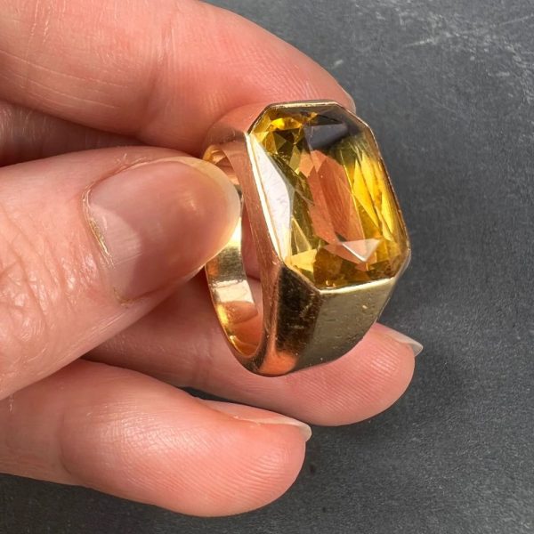 French Retro Citrine and 18ct Yellow Gold Tank Ring, 6.05 carats