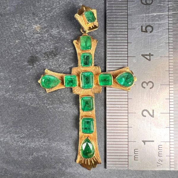 Large Italian Emerald Cross Pendant in 18ct Yellow Gold