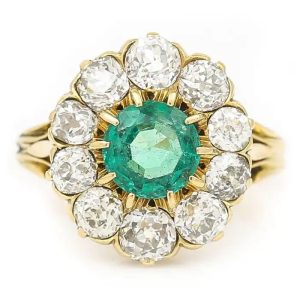 Vintage 2.7ct Emerald and Old Cut Diamond Cluster Ring