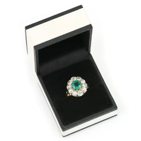 Vintage 2.7ct Emerald and 3.2ct Old Cut Diamond Cluster Ring in 18ct Yellow Gold, Circa 1940s