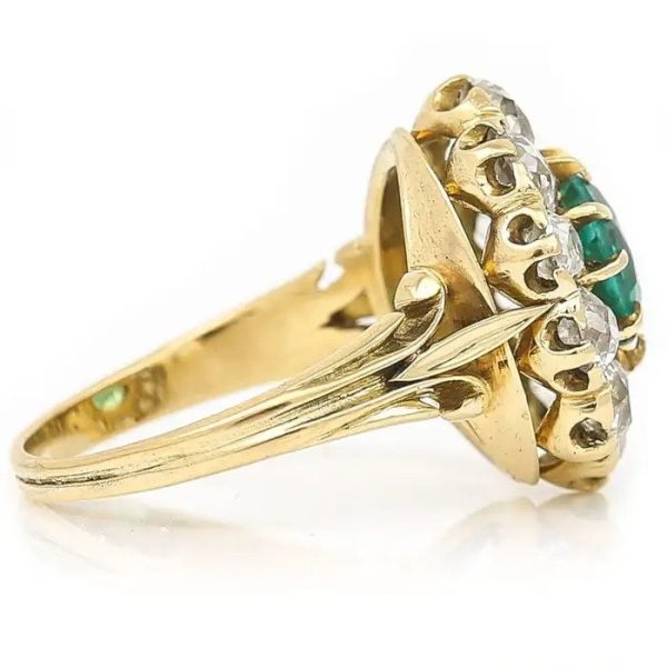 Vintage 2.70ct Emerald and 3.20ct Old Cut Diamond Cluster Ring in 18ct Yellow Gold, Circa 1940s