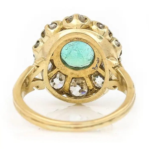 Vintage 2.70ct Emerald and 3.20ct Old Cut Diamond Cluster Ring in 18ct Yellow Gold, Circa 1940s