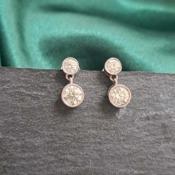 Modern 1.05ct Diamond Drop Earrings