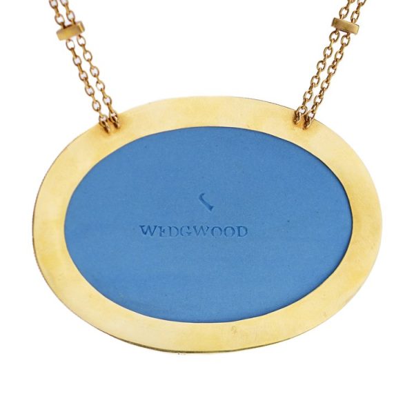 Wedgwood Blue Jasperware Pendant Necklace in 15ct Yellow Gold