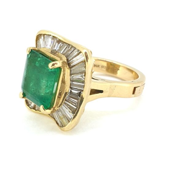 Vintage 4ct Emerald and Baguette Diamond Ballerina Cluster Ring