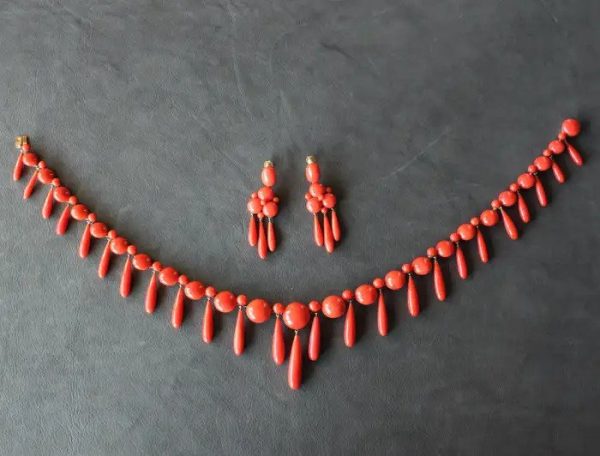 Antique Coral Fringe Necklace and Earrings Suite