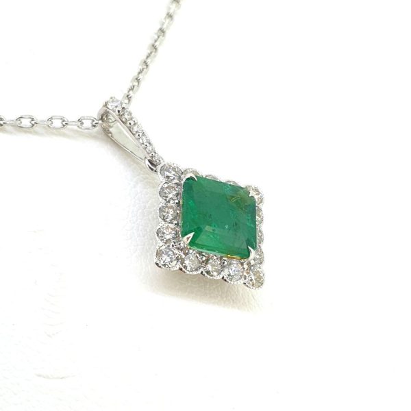 Modern 2.11ct Square Cut Emerald and Diamond Cluster Pendant Necklace