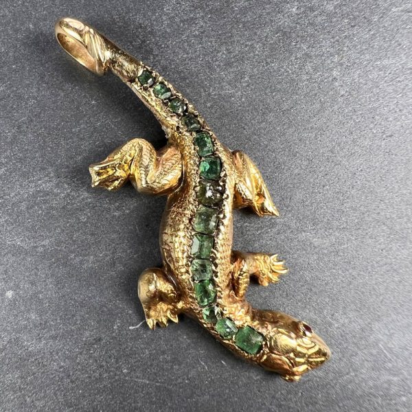 Antique Emerald and Gold Salamander Lizard Pendant 1.40 carats