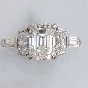 Vintage Art Deco Three stone diamond ring, emerald cut baguette cut platinum 2 carats