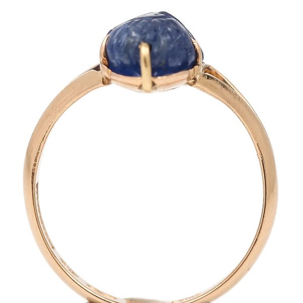 Vintage Carved Sapphire Ring in 18ct Rose Gold