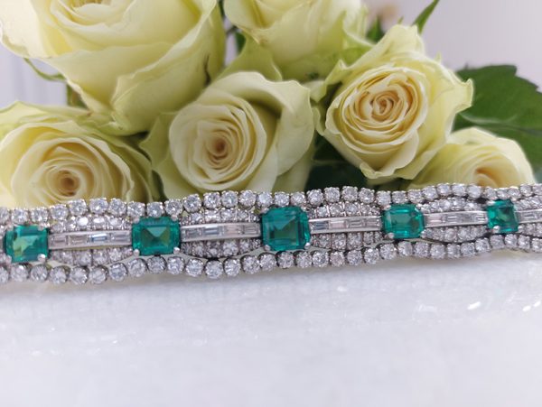 Fine 10ct Emerald and 15ct Diamond Bracelet