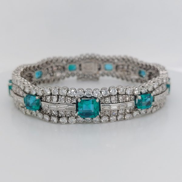 Fine Emerald and Diamond Bracelet, 10cts emeralds and 15cts diamonds