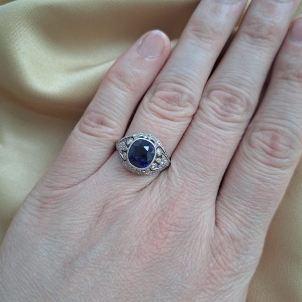 A Tillander 4.40ct Ceylon Sapphire and Diamond Domed Dress Ring
