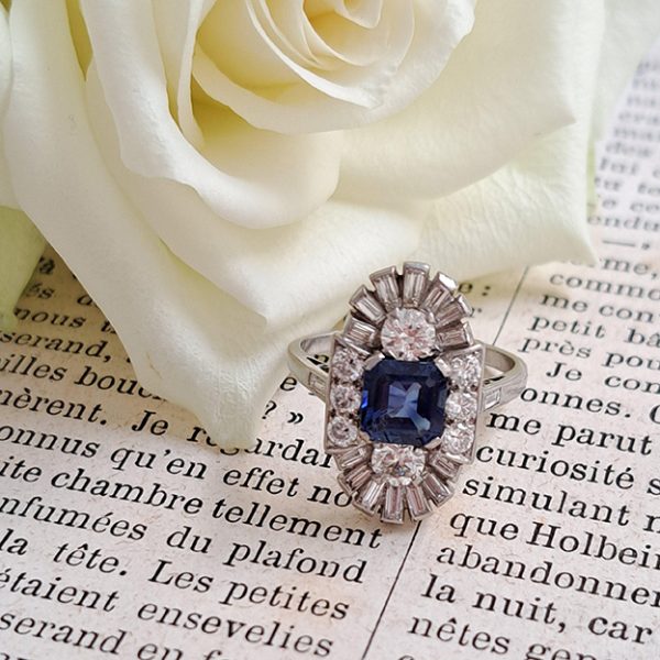 Art Deco 2.19ct Sapphire and Diamond Three Stone Cluster Plaque Ring in Platinum