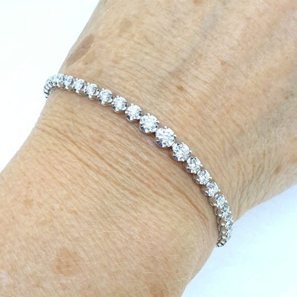 Graduated Diamond Line Tennis Bracelet, set with 3 carats of beautiful G/H colour diamonds