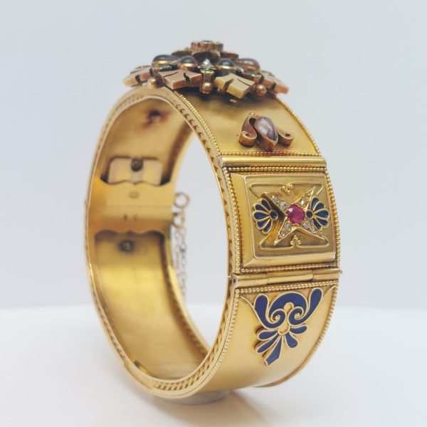 Carlo Giuliano Moonstone and Diamond Gold Bracelet Bangle