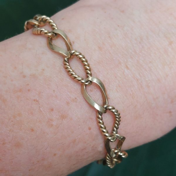 Vintage Fancy Open Curb Link Gold Bracelet