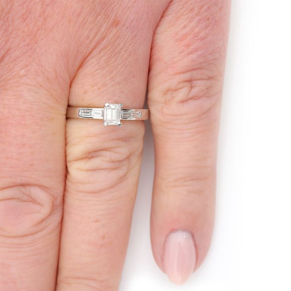 0.40ct H VS Baguette Diamond Solitaire Engagement Ring with Baguette Shoulders in 18ct White Gold
