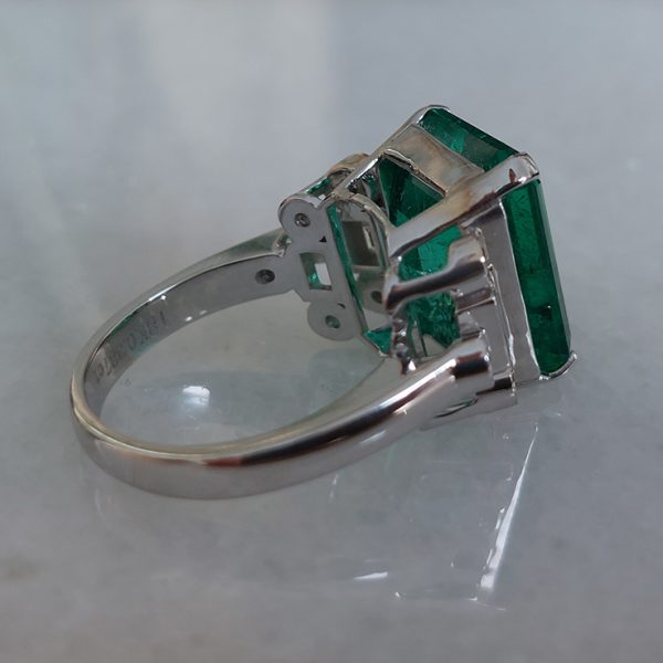 8.80ct Zambian No Oil Emerald Solitaire Ring with Baguette and Brilliant Diamond Shoulders