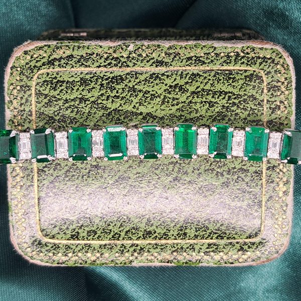 14.15ct Emerald Cut Emerald and Diamond Line Tennis Bracelet