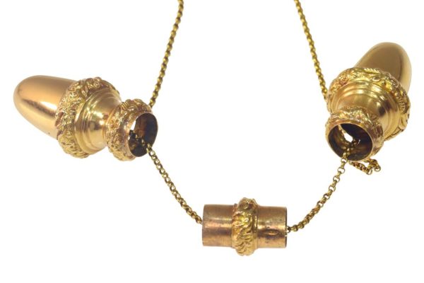 Antique Dutch 18ct Gold Pendant on Chain, Victorian late 19th century gold pendant composed of three interconnected pieces on fixed gold trace chain. Circa 1870