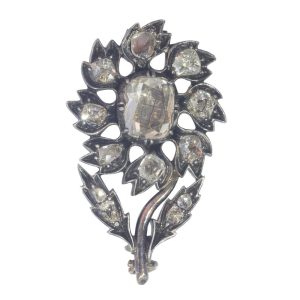 Antique 1.0 Carat Diamond Flower Brooch In Silver And 18 Carat Rose Gold