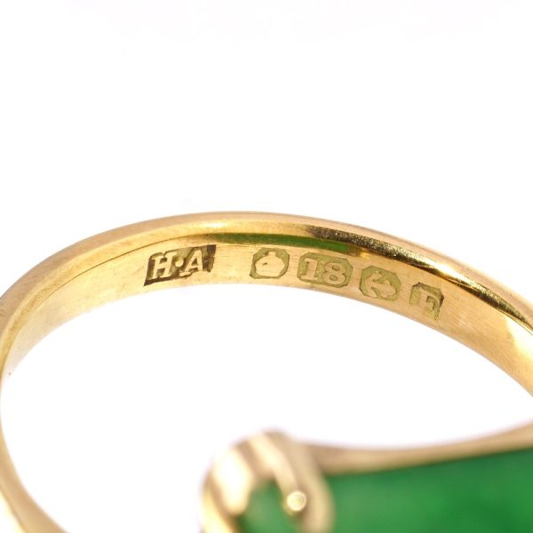 Vintage jade and diamond gold ring.