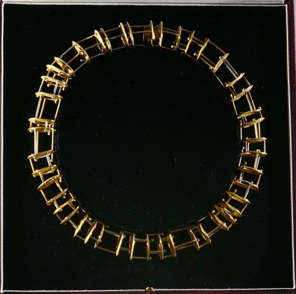 Modernist French Retro Avant Garde 18ct Gold Necklace, striking retro beautiful work of art and stand-out piece Composed of circular architectural components individually joined