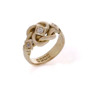 Vintage Knot Design Three-Stone Diamond Ring In 18 Carat Gold