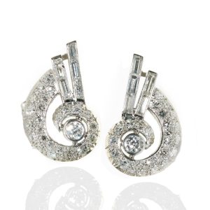 Vintage Art Deco 1930’s Scroll Diamond Earrings Set In Platinum